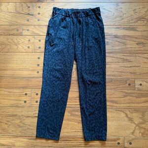 Lululemon On the Fly 7/8 Pants